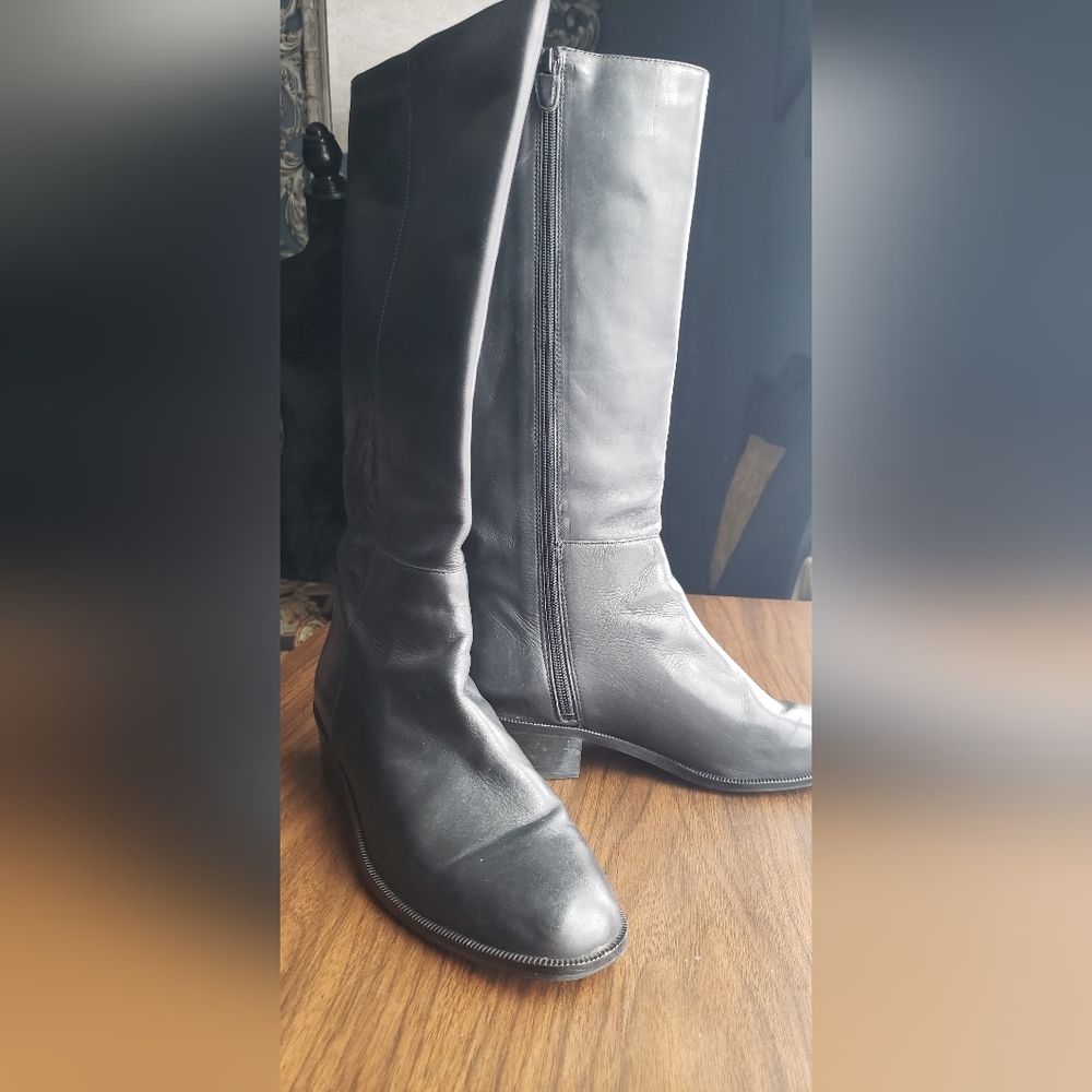Black leather dress boots